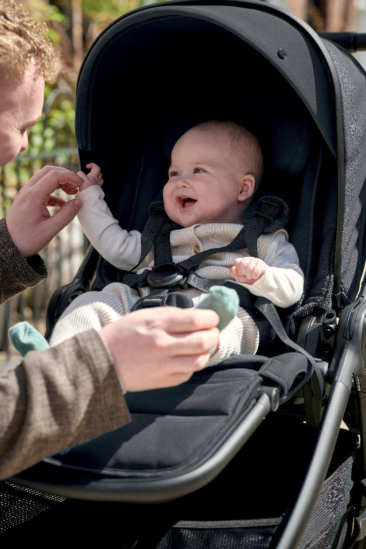 Mamas & Papas Ocarro² Travel System Bundle with Pebble 360 Pro²