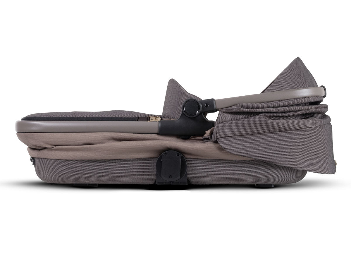 Silver Cross Reef + First Bed Folding Carrycot, Earth