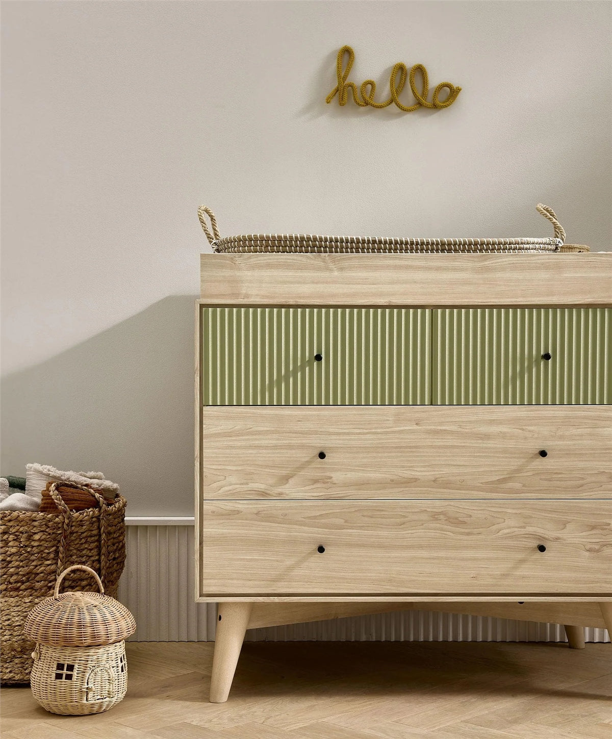 Mamas & Papas Coxley 3 Piece Furniture Set (Cot Bed, Dresser Changer & Wardrobe)