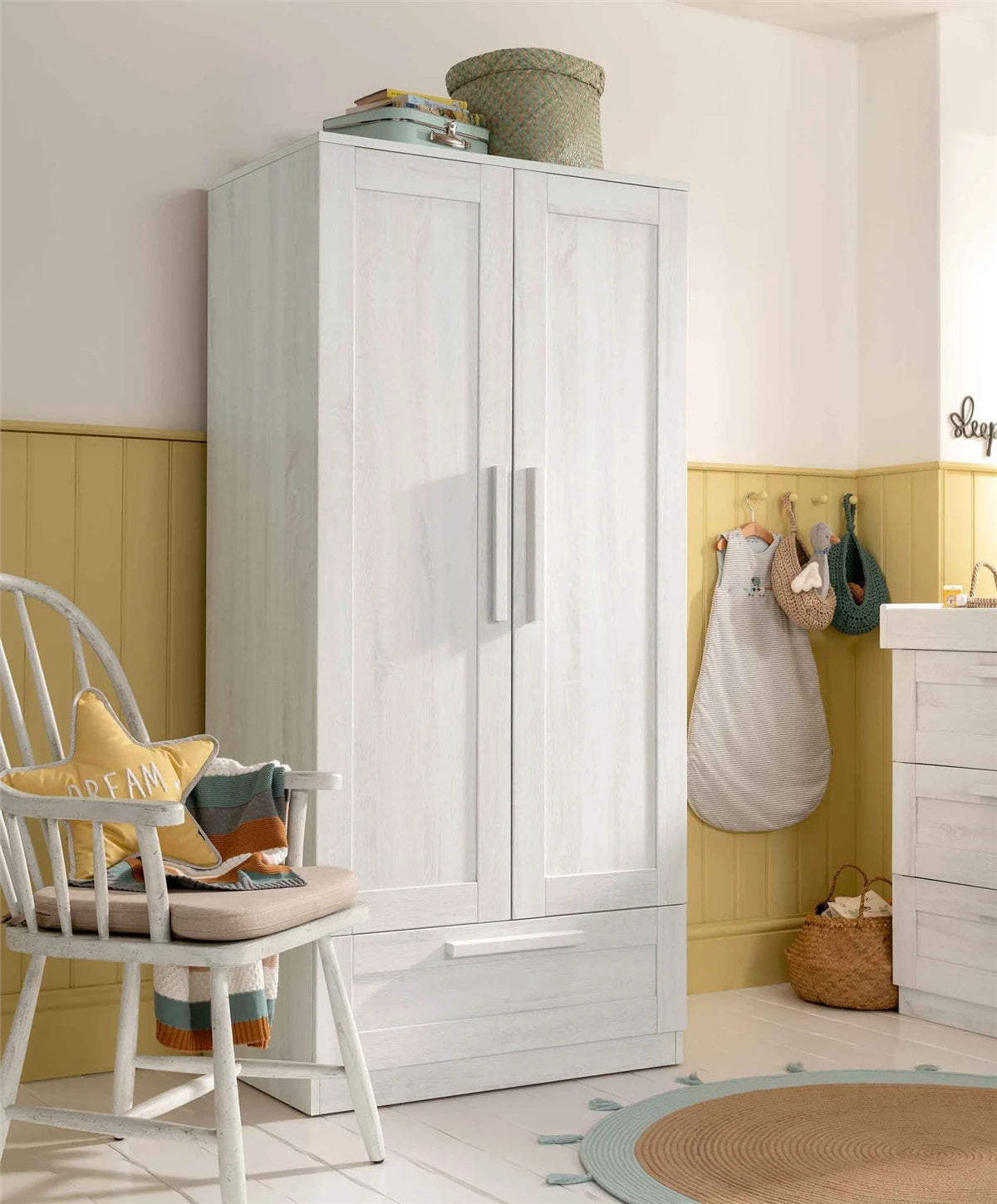 Mamas & Papas Atlas 3 Piece Furniture Set (Cot Bed, Dresser Changer & Wardrobe)