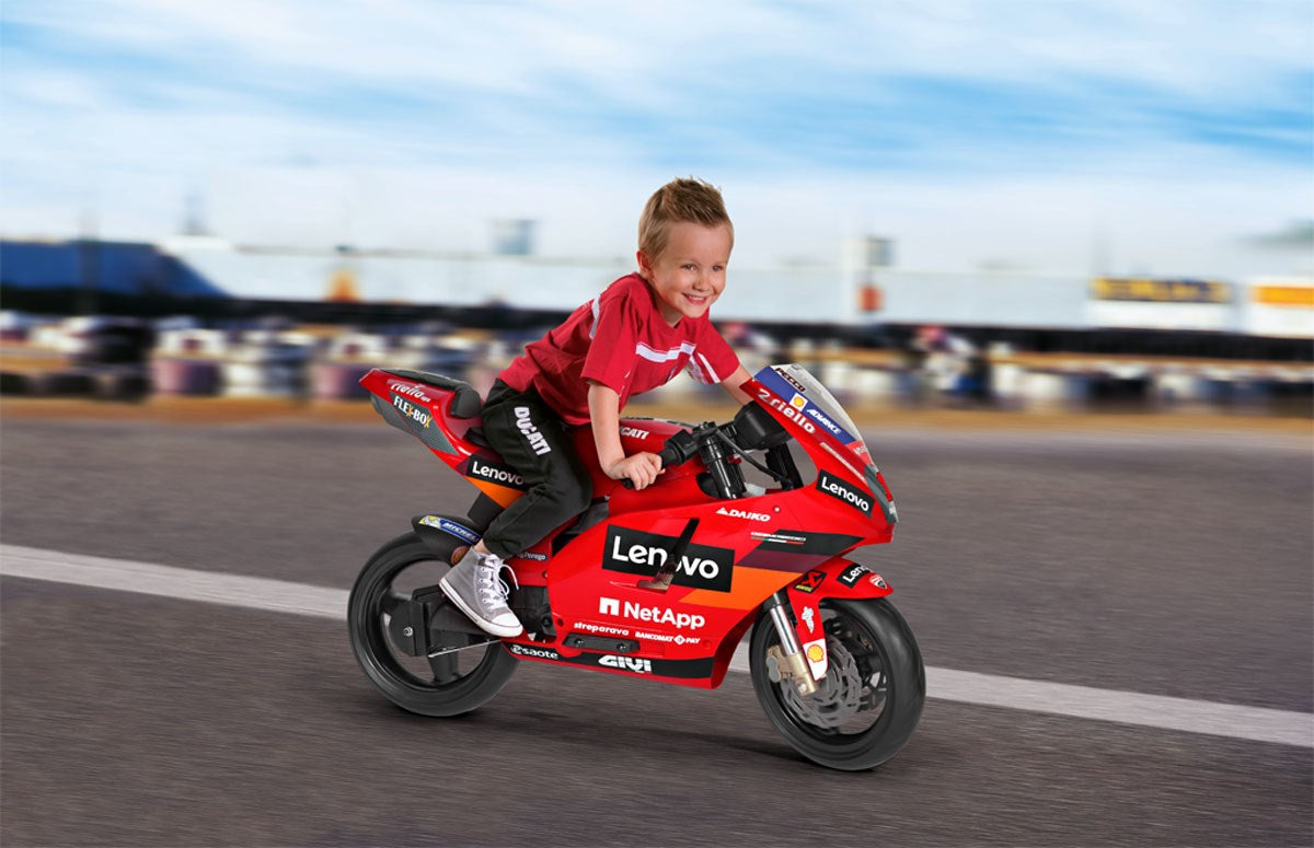 Peg Perego Ducati Desmosedici GP 12volt Motorbike with Stabilisers, 3+ years
