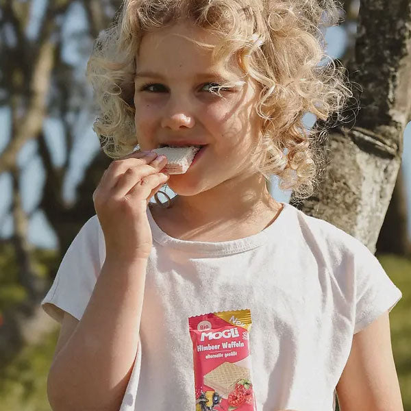 MOGLi Organic Raspberry Wafer