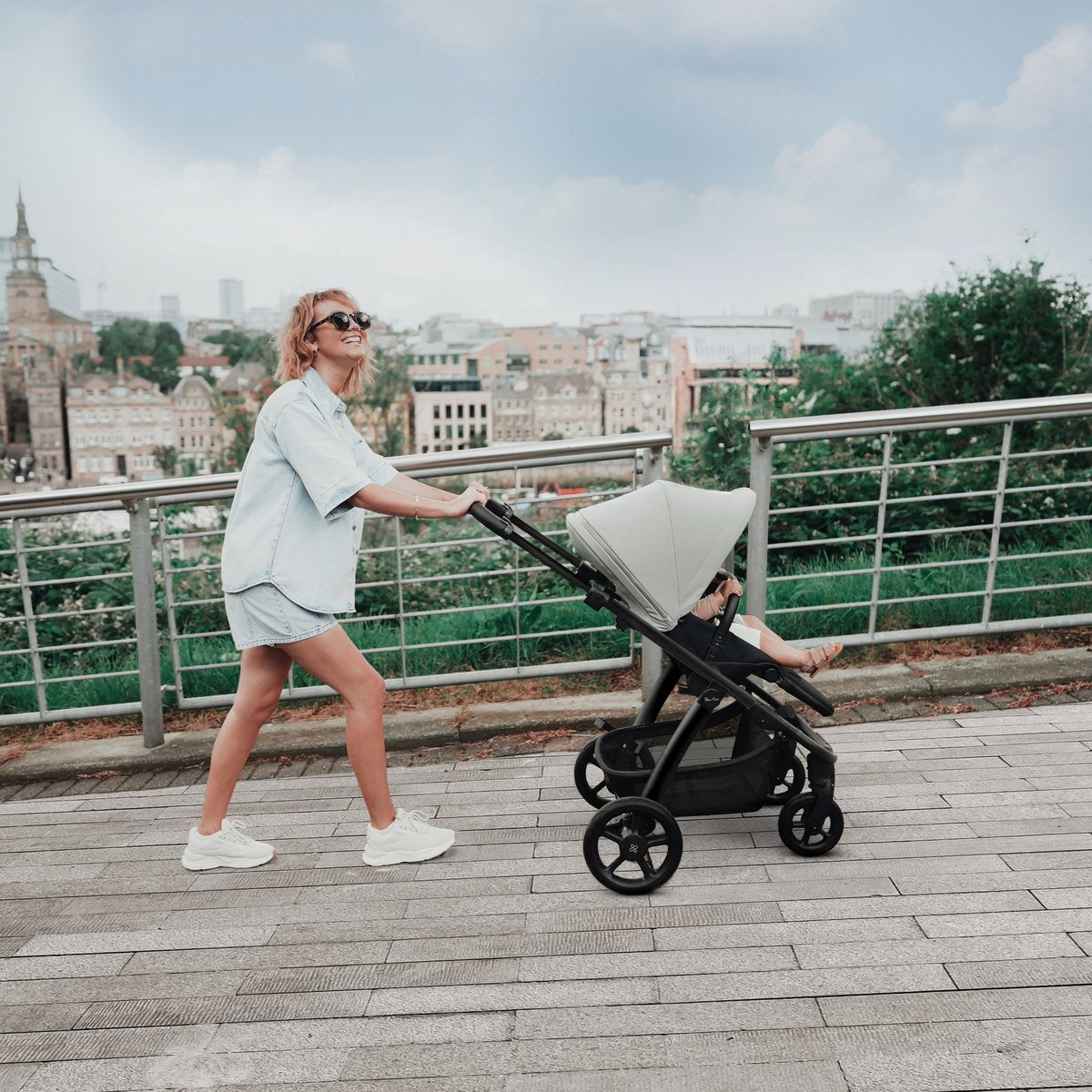 Silver Cross Tide 3-in-1 Dream Travel System + Free Accessories Pack Bundle, Sage on Black