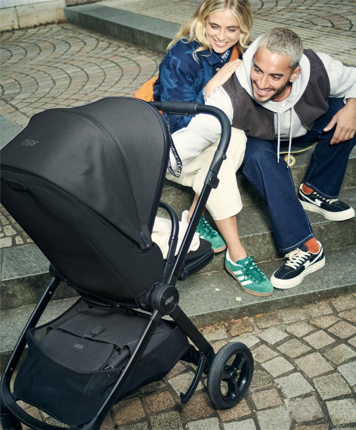 Mamas & Papas Vardo 6 Piece Pram Bundle, Noir