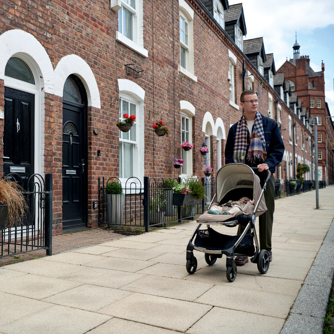 Mamas & Papas Vardo Travel System Bundle with Maxi-Cosi Pebble 360 Pro² Car Seat