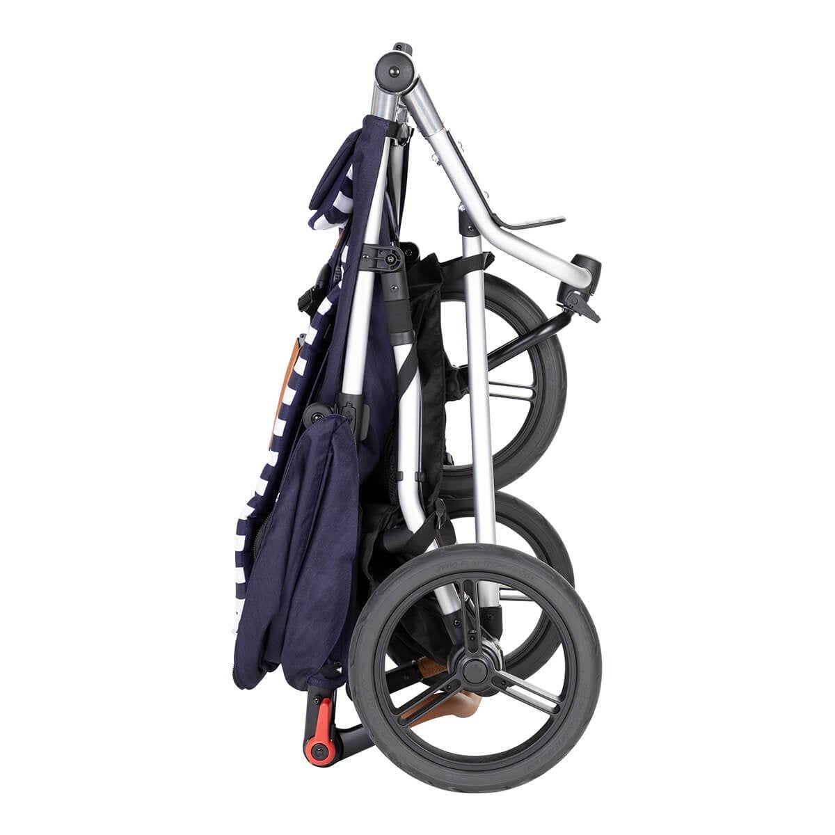 Mountain Buggy Urban Jungle™ luxury collection pushchair