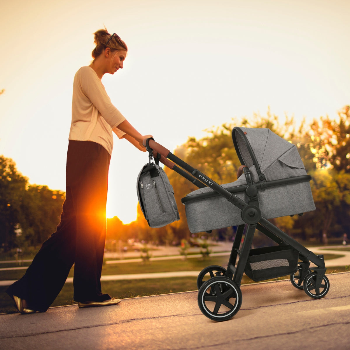 BabyLo Cloud XT 3in1 Complete Pram Set + Adaptors