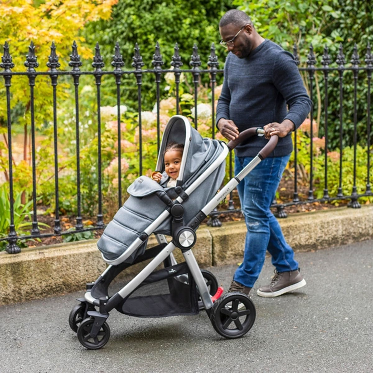 Babylo Panorama XTi Travel System including iSize Car Seat + Isofix Base