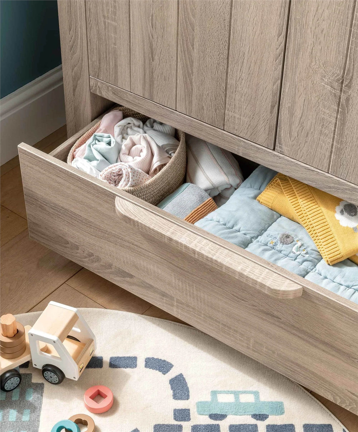 Mamas & Papas Franklin 2 Door Nursery Wardrobe with Drawer