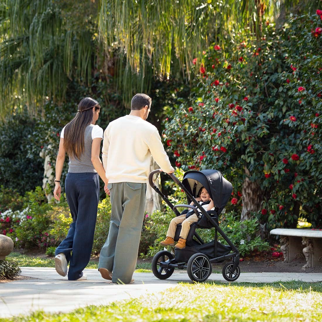 Nuna Mixx Next Travel System with Arra + Base Next, Caviar