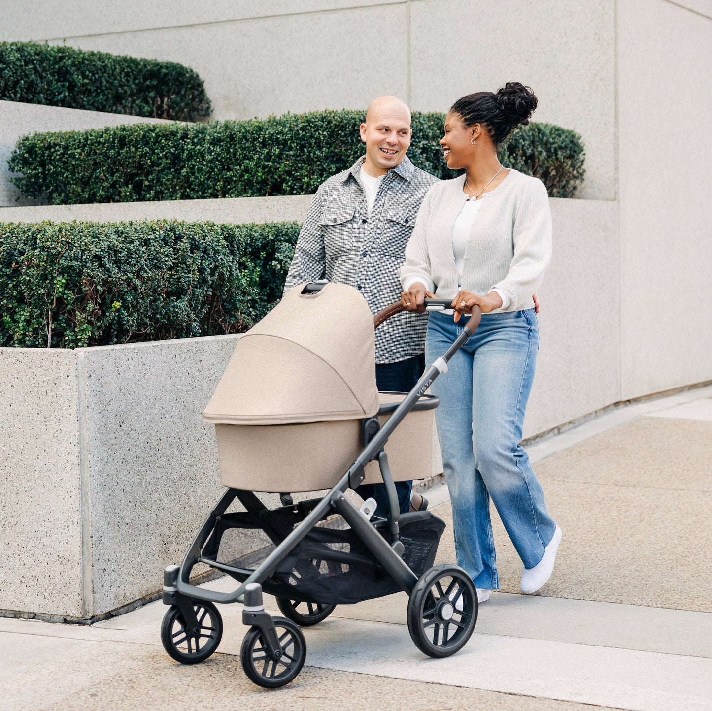 Uppababy Vista V2 Travel System with Cabriofix Car Seat & Base