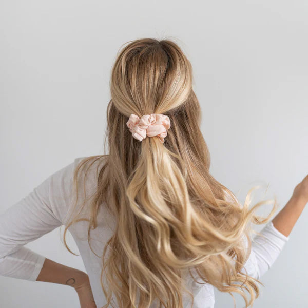 Kooshoo Organic Plastic Free Scrunchies - Blush Walnut