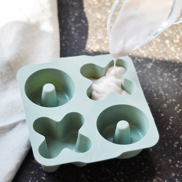 MiniKOiOi Silicone Cake Mould - XOXO - River Green / Powder Grey