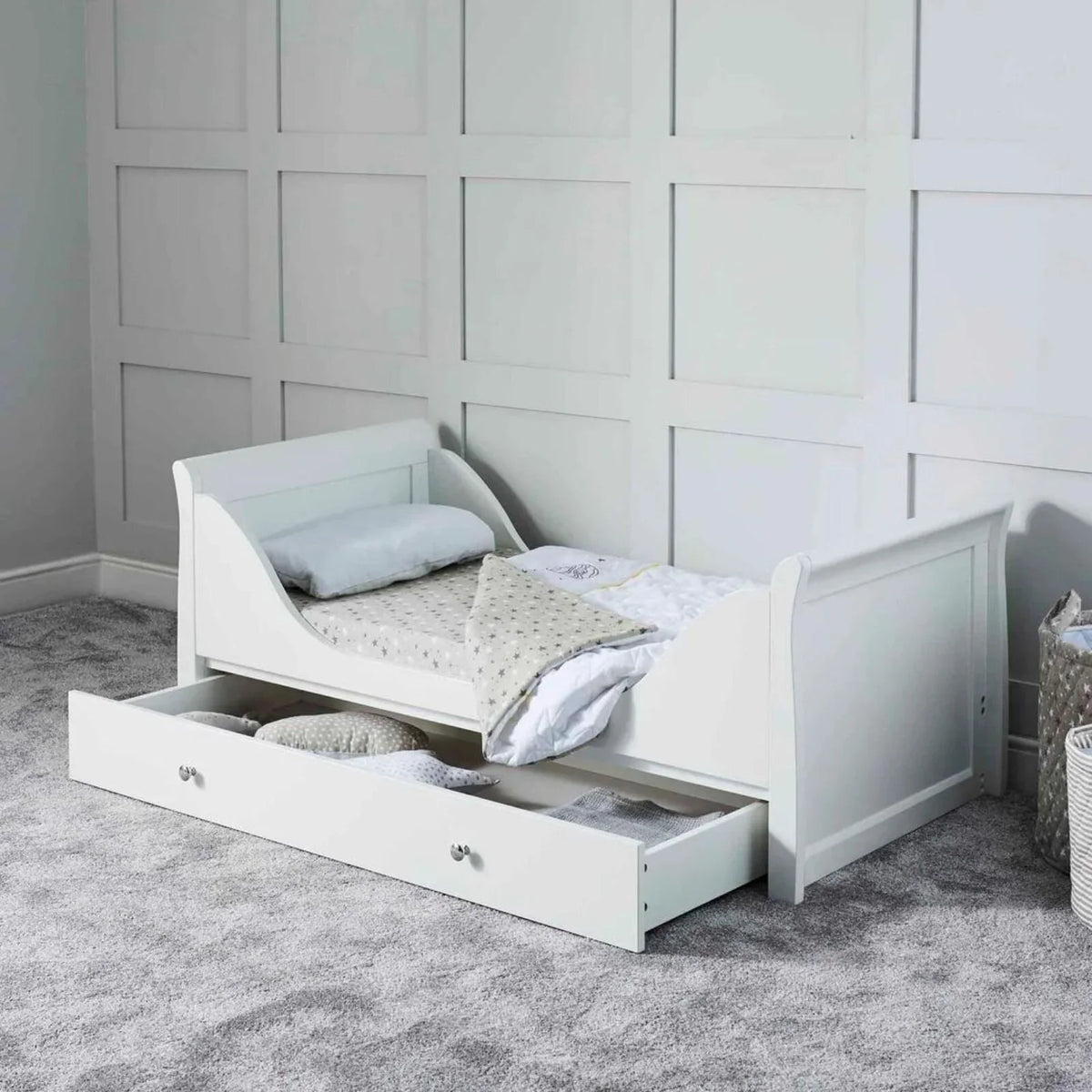 Ickle Bubba Snowdon Classic Cot Bed White - Premium Sprung Mattress