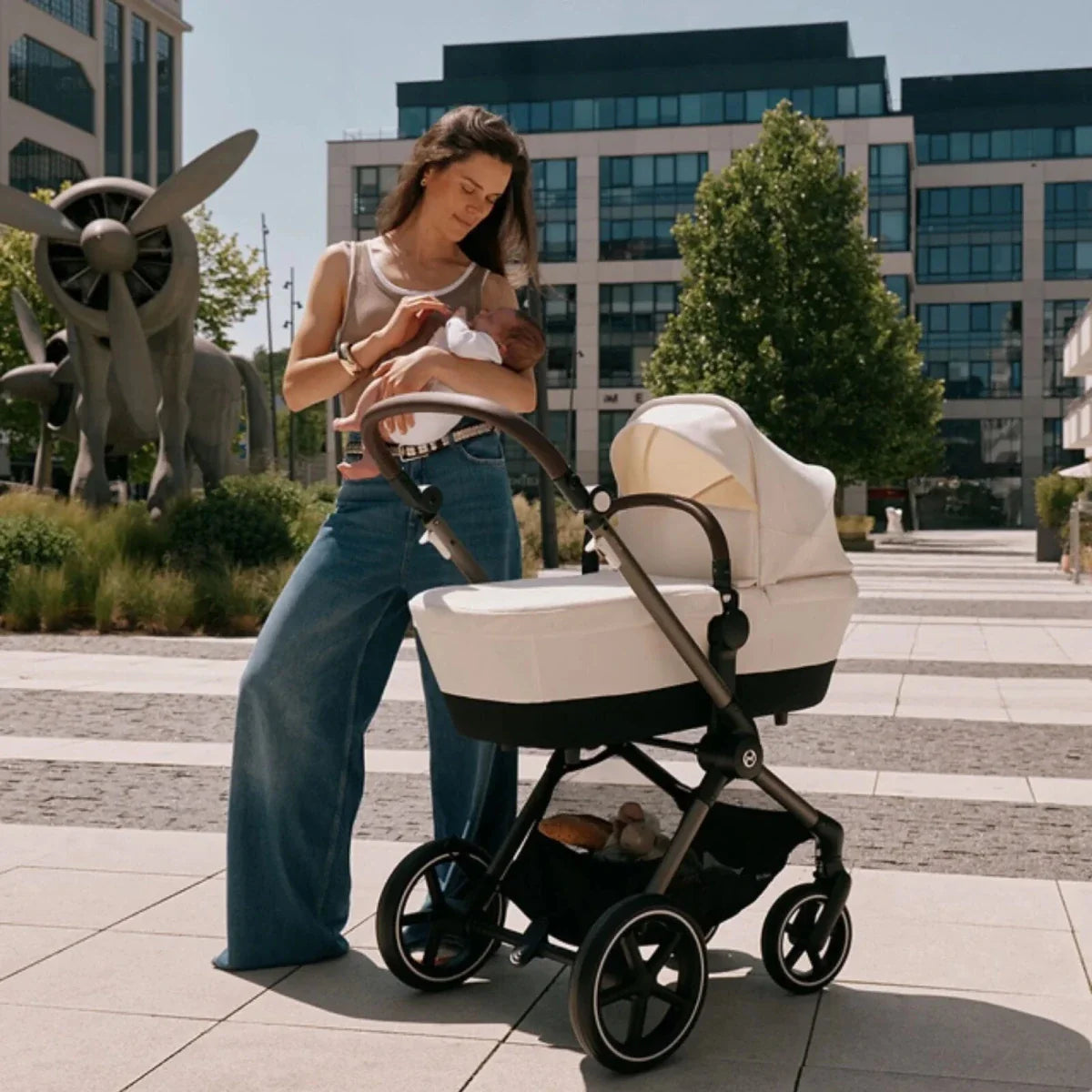 Cybex Eos Lux Silver 2-in-1 Pushchair - Lava Grey